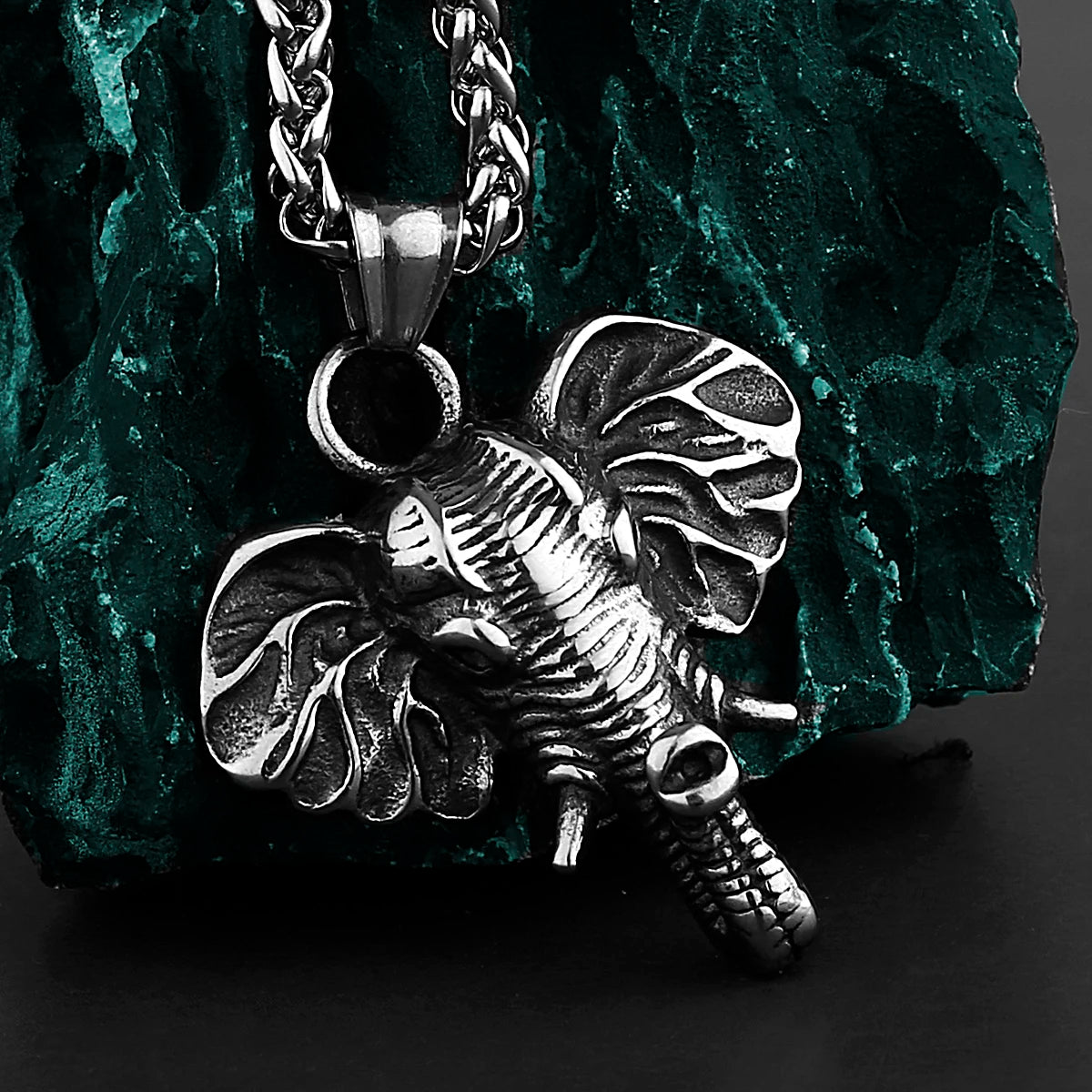 Retro Exaggerated Elephant Pendant Men's Fashion Animal Elephant 316L Stainless Steel Pendant Necklace Gift Jewelry Wholesale