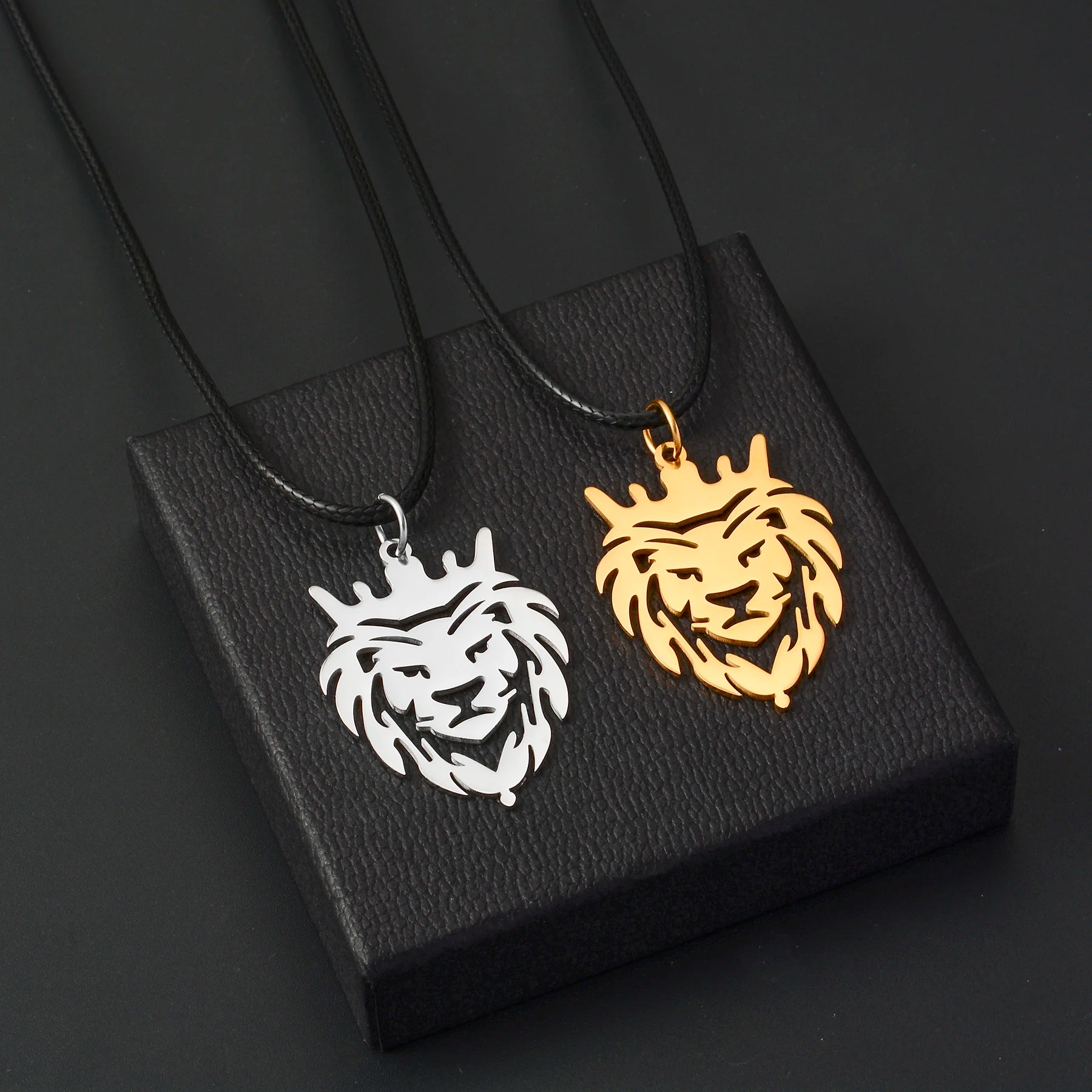 Polishing Stainless Steel Hollow Crown Lion King Pendant Necklace Fashion Cool Rock Party Motorcycle Jewelry for Men