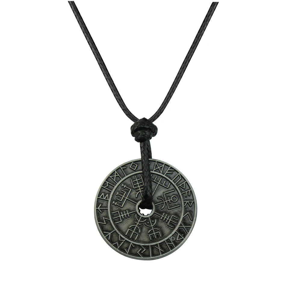 Vintage Viking Rune Compass Pendant Necklace High Quality Metal Pagan Amulet for Men Accessories Necklace