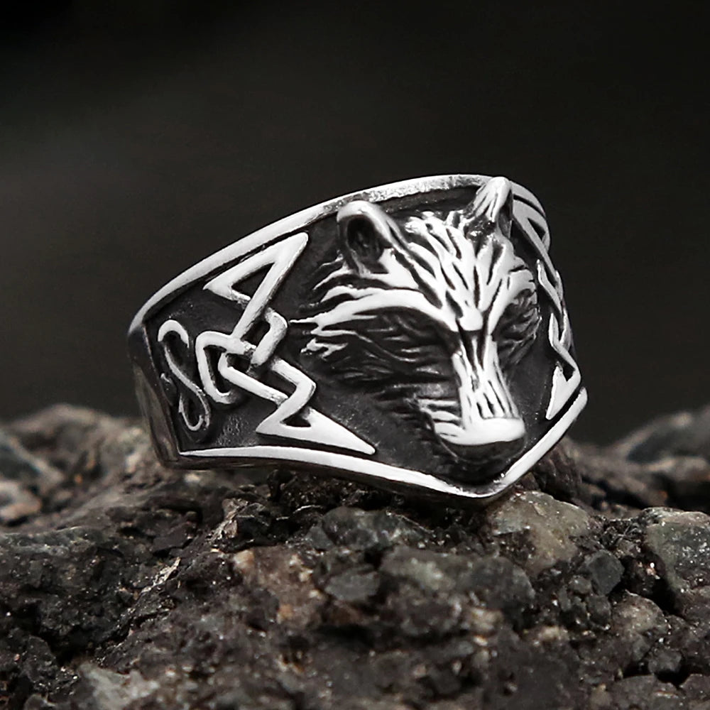 Viking Wolf Head Celtic Ring — Stainless Steel