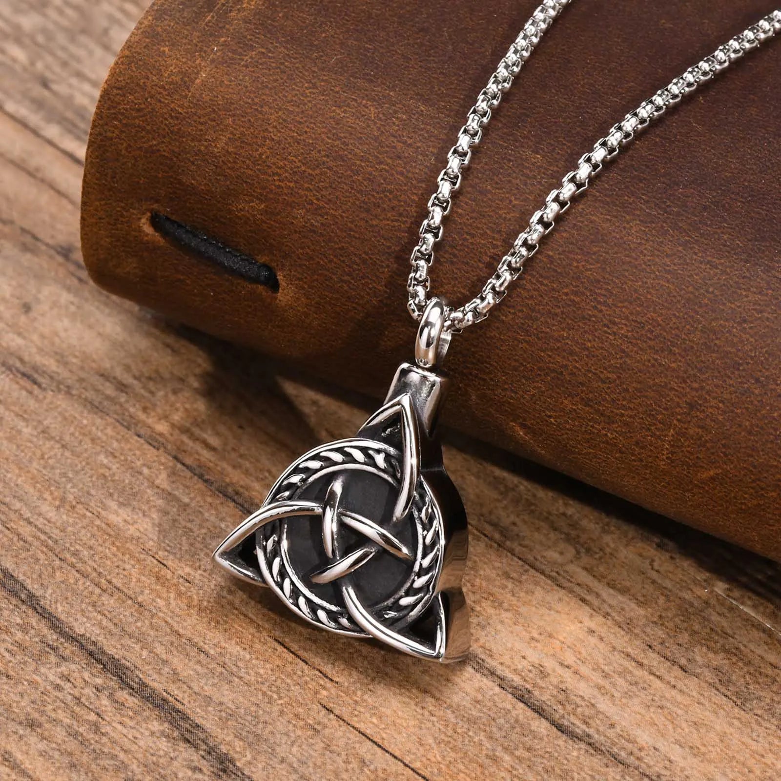 Celtic Knot Memorial Pendant — Stainless