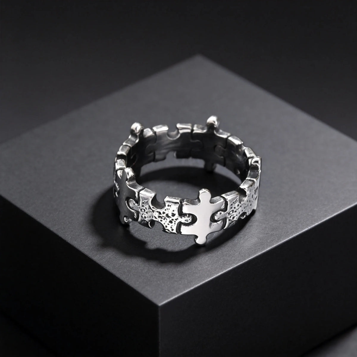 Hammered Jigsaw Puzzle Ring for Men — Stainless Steel