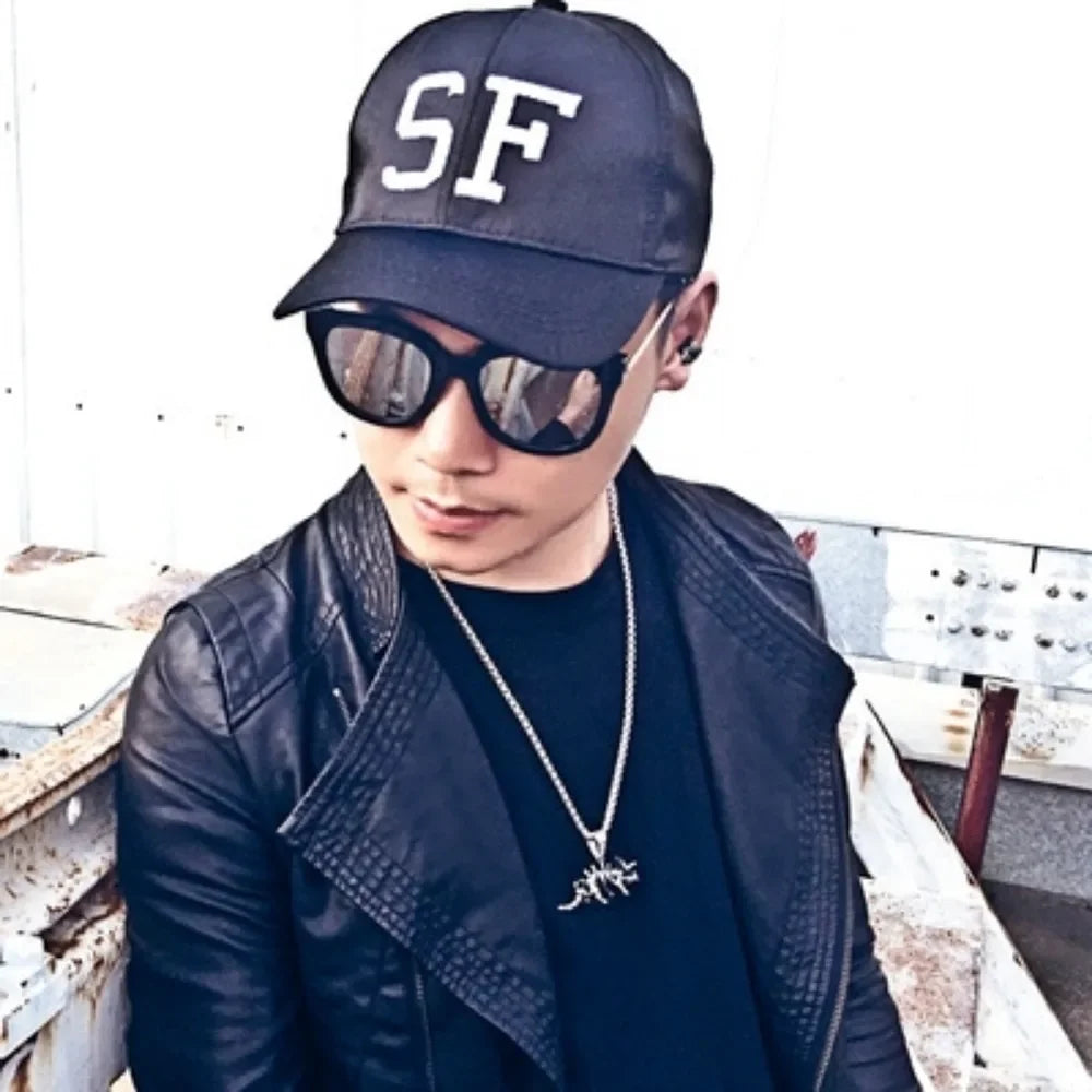 Retro Fashion Triceratops Skull Pendant Necklace Creative Personalized Trend Dinosaur Necklace Men Punk Hip Hop