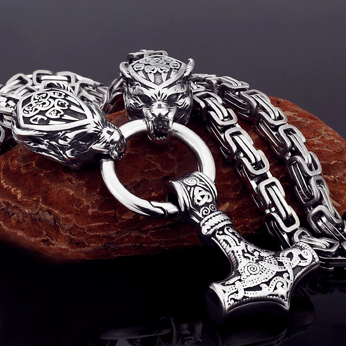 Nordic Celtic Wolf Men's Necklace Pendant Viking Wolf Head Stainless Steel Pendant Scandinavian Rune Amulet Jewelry