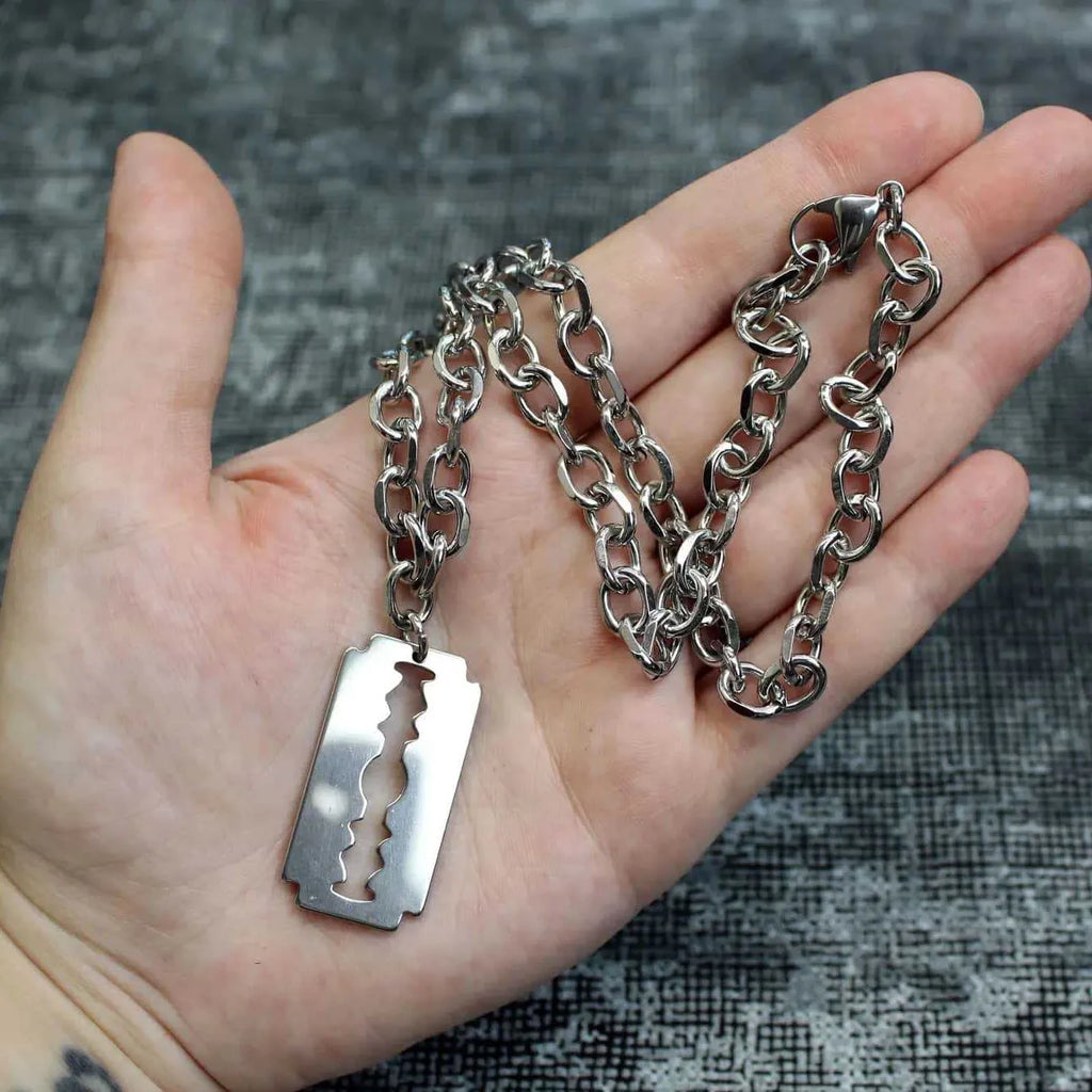 Fashion Razor Blade Pendant Necklace Punk Stainless Steel Hip Hop Knife Shaver Shape Sweater Chain Necklace Gift for Women Men