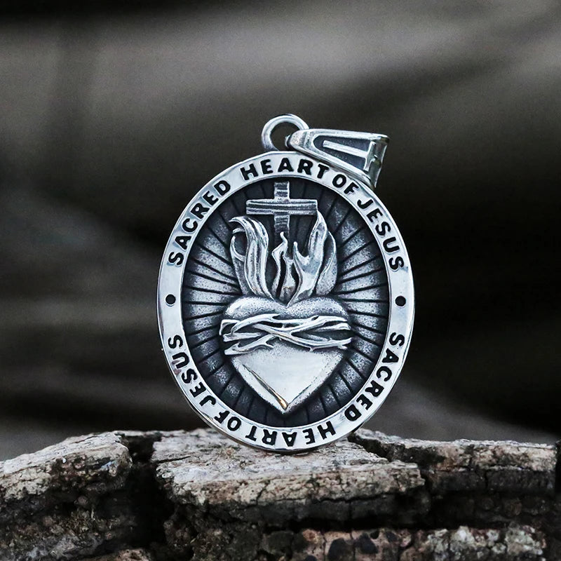 Vintage Stainless Steel Ladies Mens Biker Punk Sacred Heart Of Jesus God Pendant Necklace For Man Women Gift V022