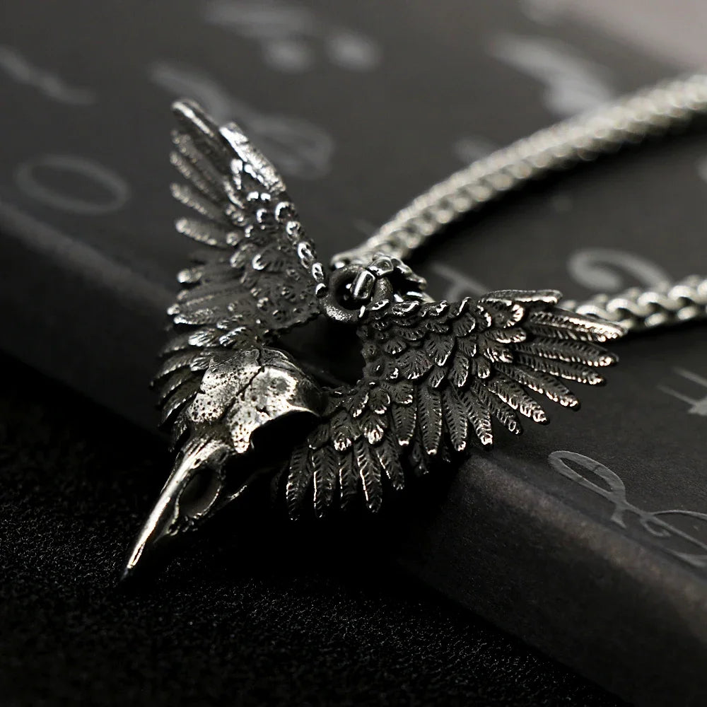 Vintage Wing Crow Skull Pendant Necklace Men Women Punk Goth Raven Skull Necklace Choker Fashion Stainless Steel