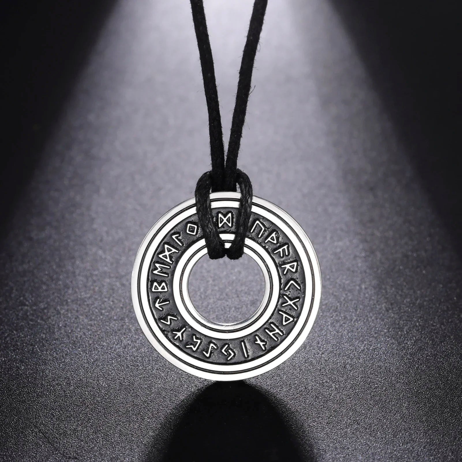 Viking Celtic Trinity Knot Pendant — Stainless Steel