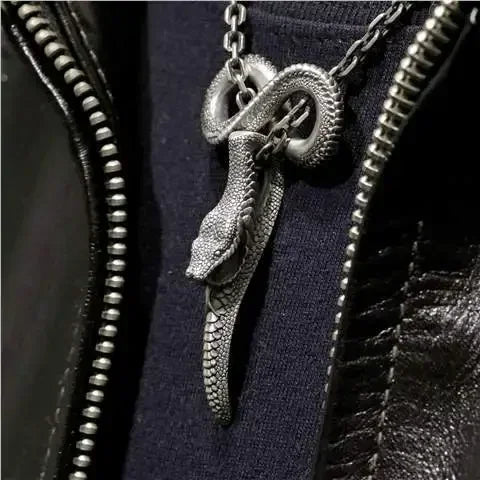 Retro Punk Turquoise Bull Head Pendant Necklace for Men Fashion Hip Hop Motorcycle Riding Trend Cool Personalized