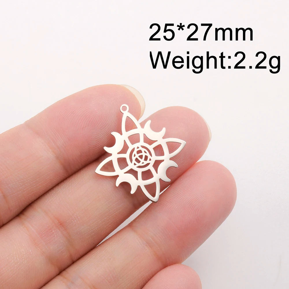 Trinity Witch Knot Charm Pendant — Steel