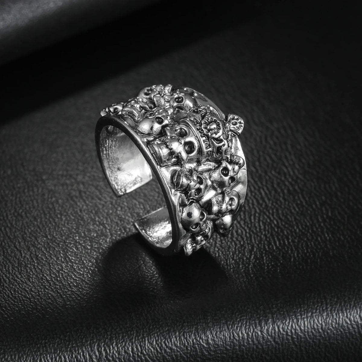 Men Gothic Skull Head Rings Skeleton Punk Hip Hop Black Cool For Male Boy Jewelry Creativity Gift Wholesale