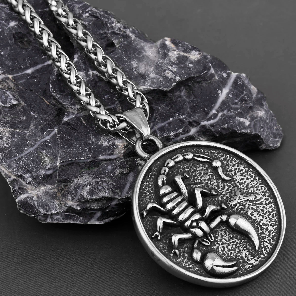 Stainless Steel Animal Scorpion Pendant Necklace Men's Black Gun Plated Biker Punk Hip Hop Jewelry Party Gift for Boyfriend