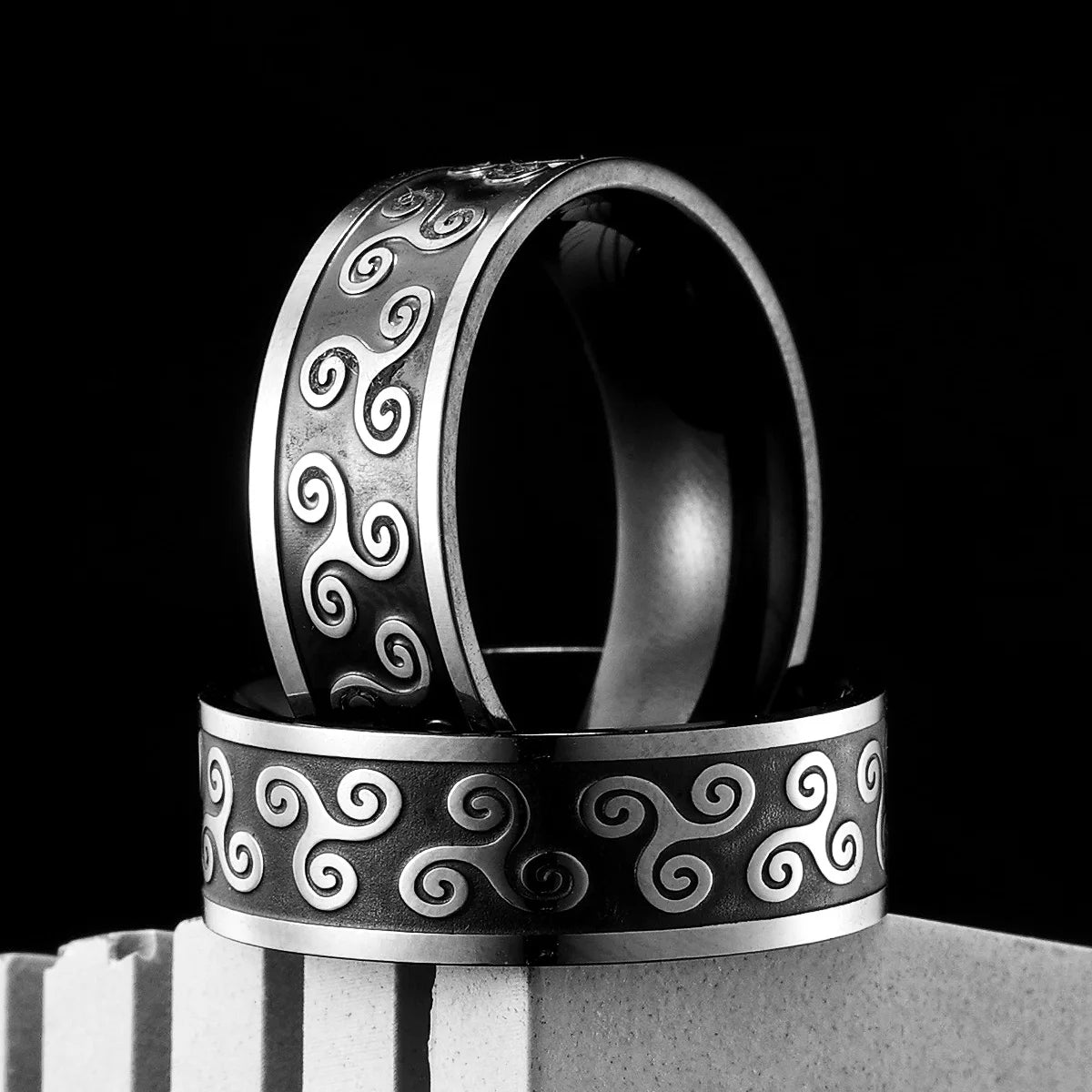 Black Viking Celtic Knot Ring for Men — Stainless Steel